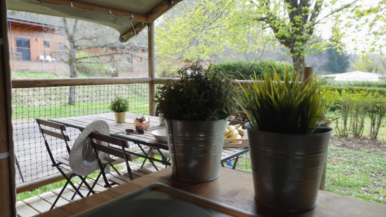 Camping Les Vernieres La Bourboule Sancy Zewnętrze zdjęcie